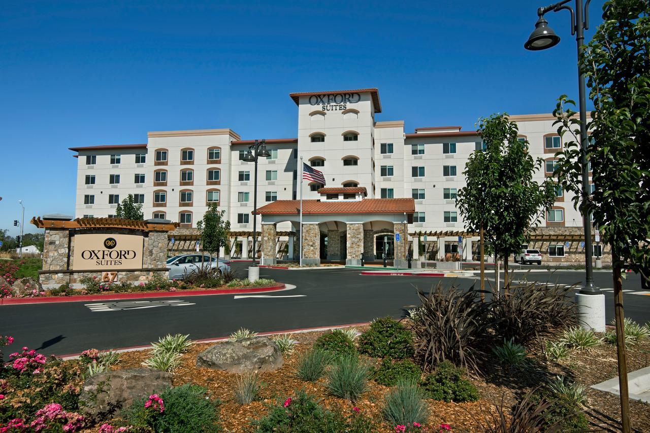 Oxford Suites Sonoma - Ронерт-Парк Экстерьер фото